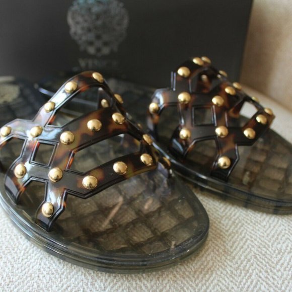 vince camuto jelly slides